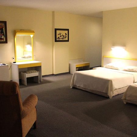 Merlin Beach Park Hotel Tosmur 외부 사진