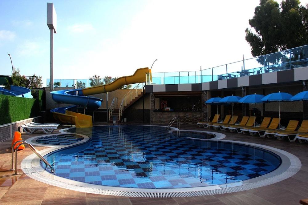 Merlin Beach Park Hotel Tosmur 외부 사진