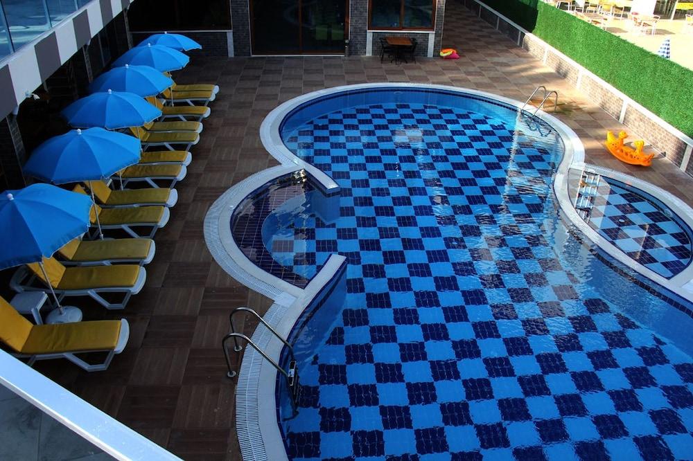 Merlin Beach Park Hotel Tosmur 외부 사진